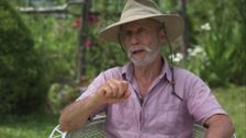 S10 E7: Gardening With the Masters -- King of Compost, Unusual Fruit and the Weedless Garden