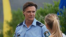 S39 E131: Home and Away