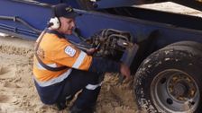S2 E3: Heavy Tow Truckers Down Under