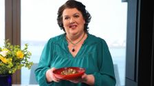 S2 E6: Paula McIntyre's Hamely Kitchen