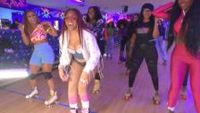 S15 E8: Rollerstakes and Blind Dates