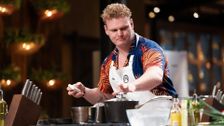 S14 E16: MasterChef Australia: Fans & Favourites