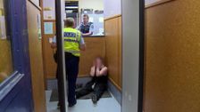 S24 E21: Police Ten 7