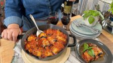 S12 E13: Dinner and a Song