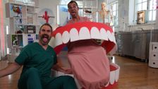 S9 E3: Stick Your Tongue Out!