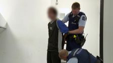 S24 E4: Police Ten 7