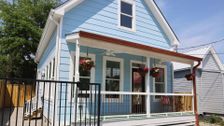 S9 E2: Karen's Beach Bungalow