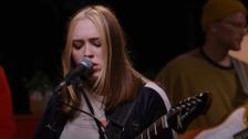 S16 E28: Soccer Mommy
