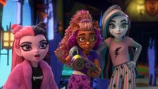 S1 E12: Creepover Party; Creature Clash