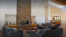 S1 E8: Dream Listing: Byron Bay