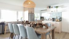 S5 E1: Coastal Vibes: Sue and Daughters
